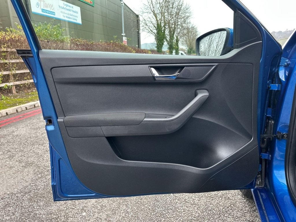 Used Skoda Fabia 2015 for sale - 77088936: Photo 26