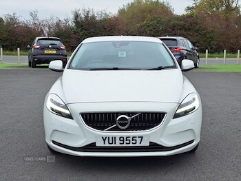 Used Volvo V40 2018 for sale - 76228628: Photo