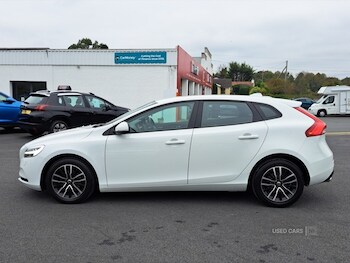 Used Volvo V40 2018 for sale - 76228628: Photo