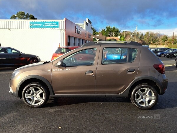 Used Dacia Sandero Stepway 2018 for sale - 76296376: Photo 4