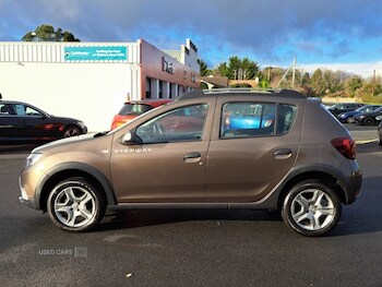 Used Dacia Sandero Stepway 2018 for sale - 76296376: Photo