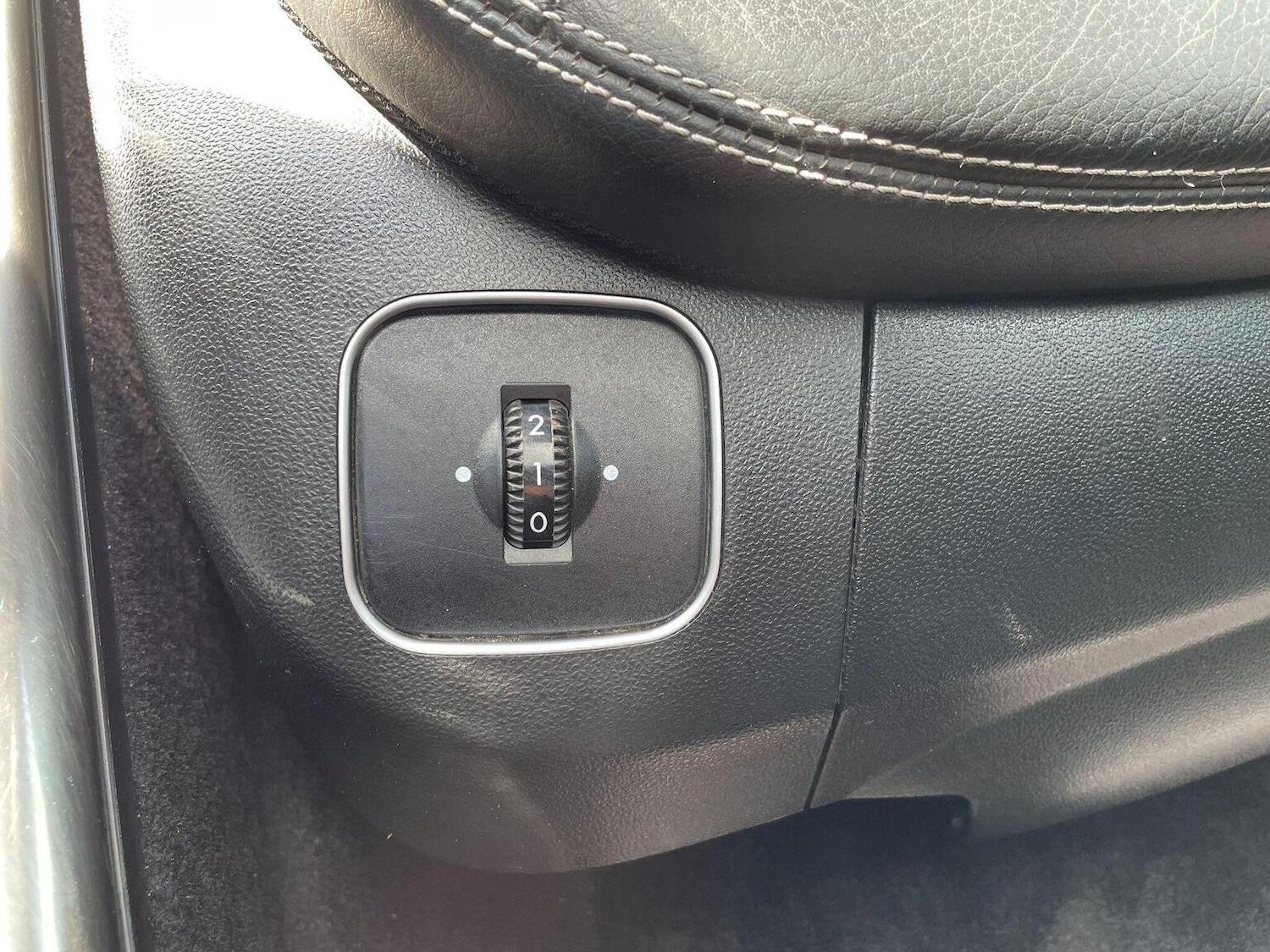 Used Mercedes-Benz SL 2009 for sale - 78149894: Photo 17