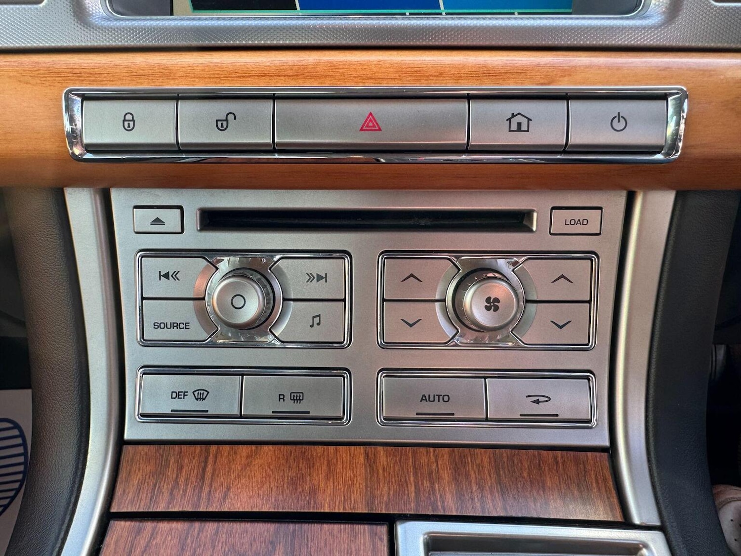 Used Jaguar XF 2011 for sale - 78149884: Photo 23