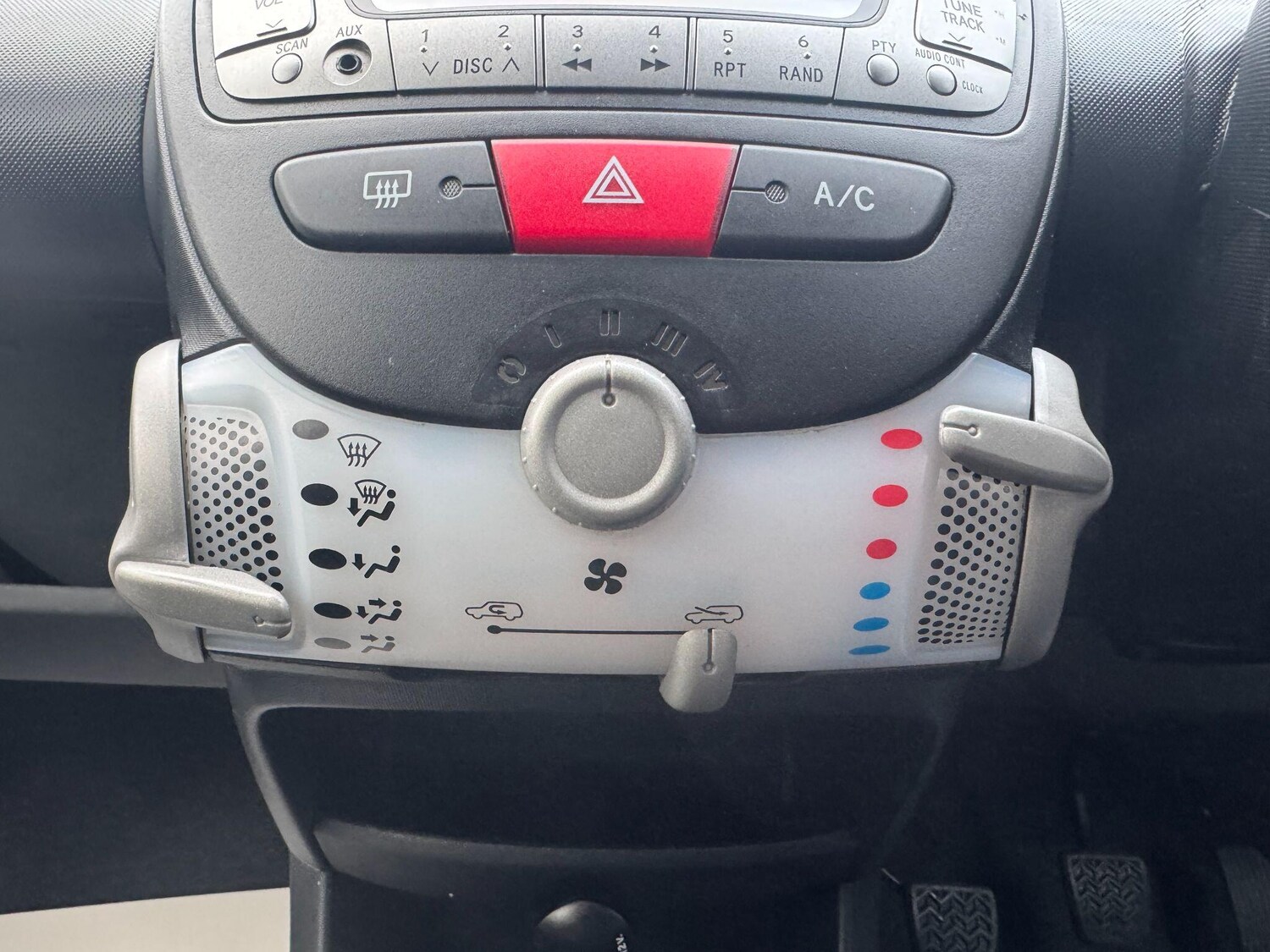 Used Toyota AYGO 2014 for sale - 77202753: Photo 25