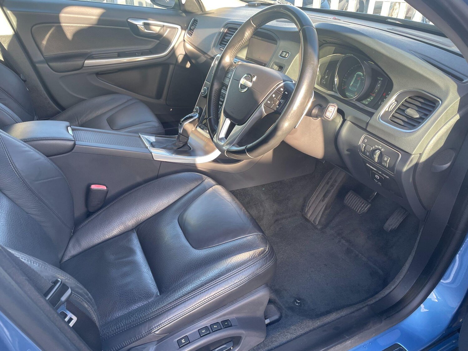 Used Volvo V60 for sale - 76865255: Photo 14