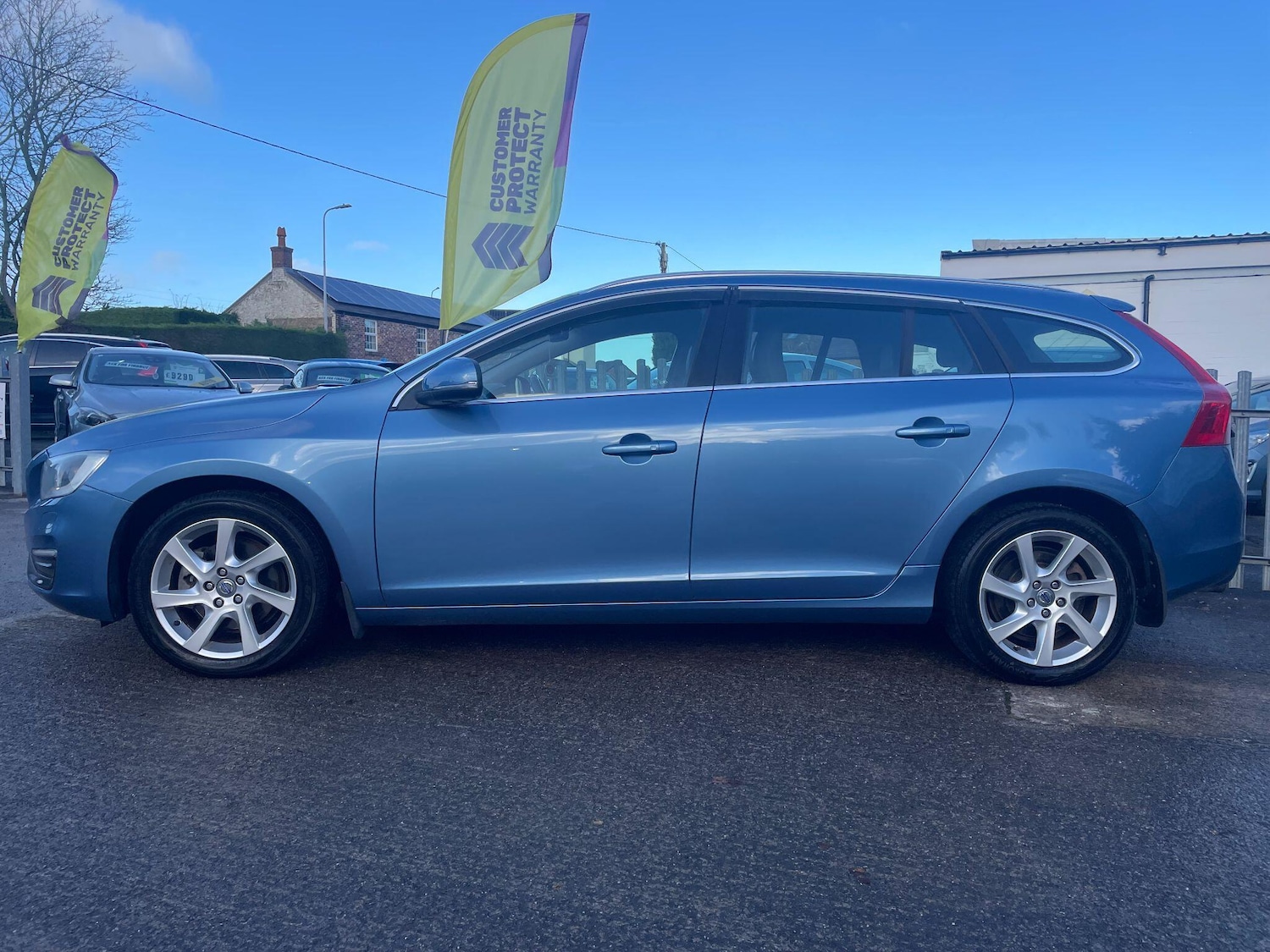 Used Volvo V60 for sale - 76865255: Photo 2