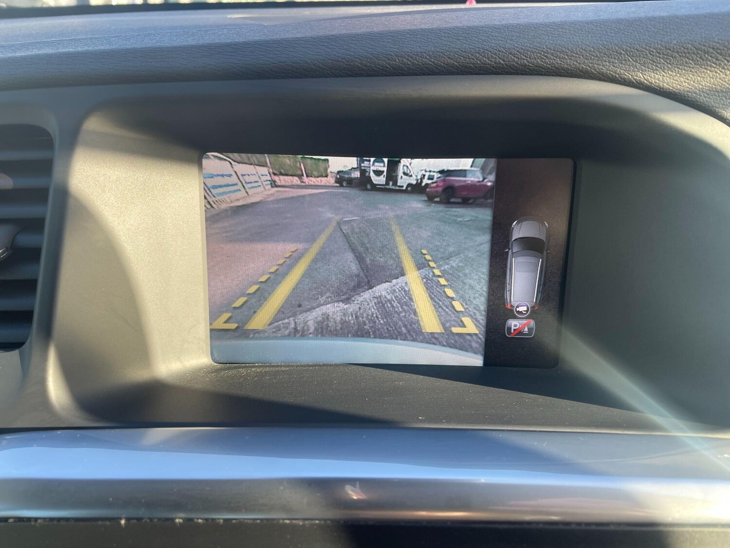 Used Volvo V60 for sale - 76865255: Photo 30