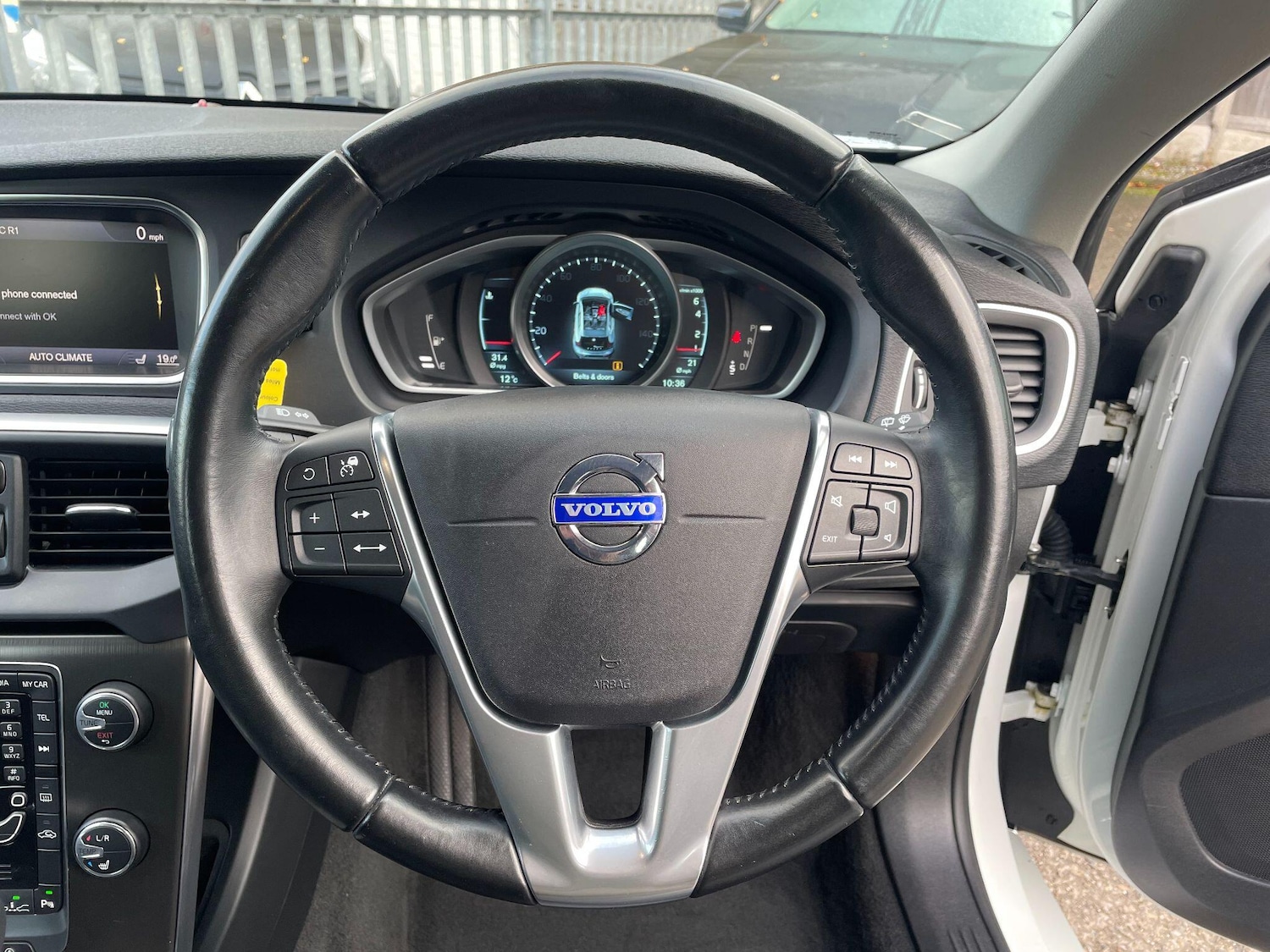 Used Volvo V40 2025 for sale - 76538868: Photo 21