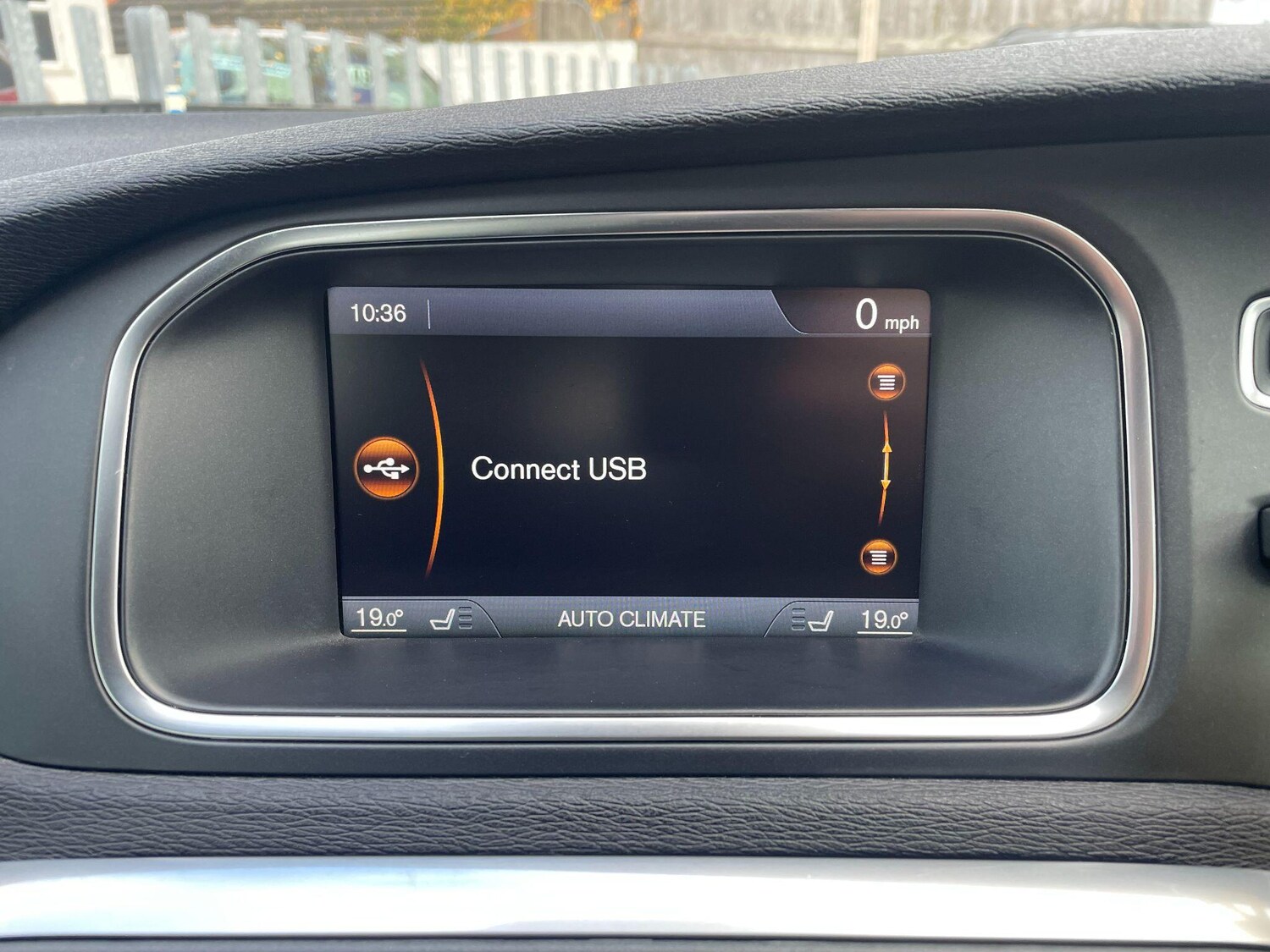 Used Volvo V40 2025 for sale - 76538868: Photo 30