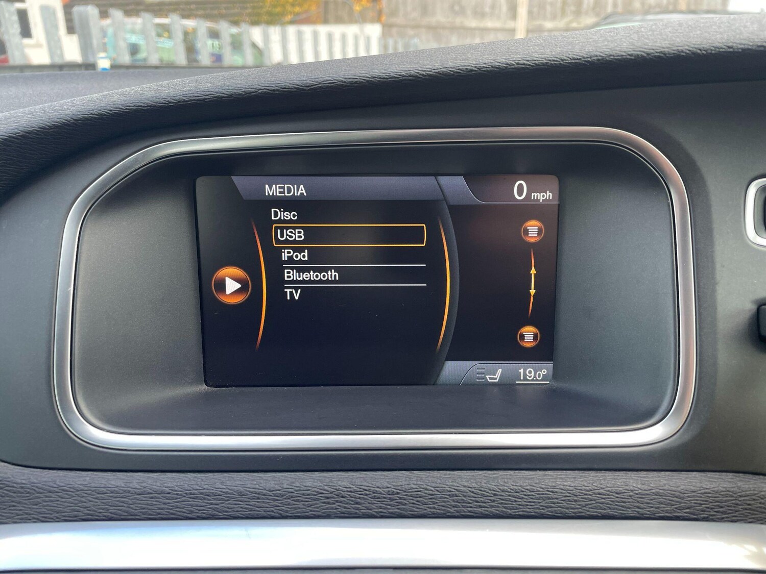 Used Volvo V40 2025 for sale - 76538868: Photo 31