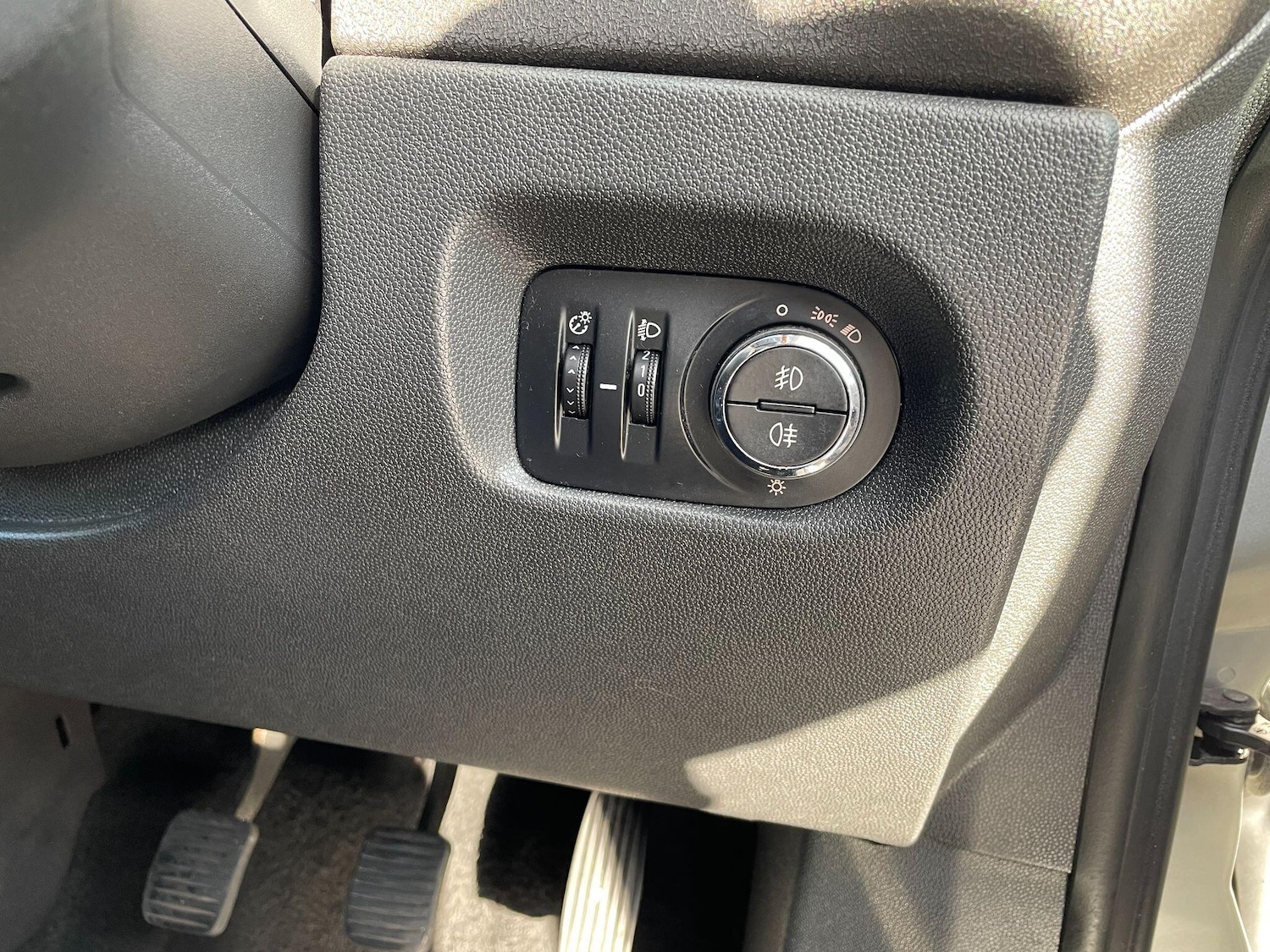 Used Vauxhall Corsa 2012 for sale - 76377979: Photo 29