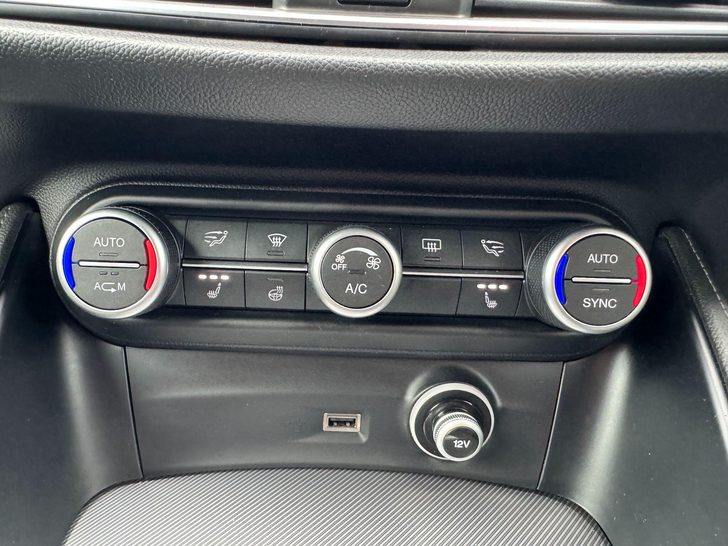 Used Alfa Romeo Stelvio 2018 for sale - 77574019: Photo 25