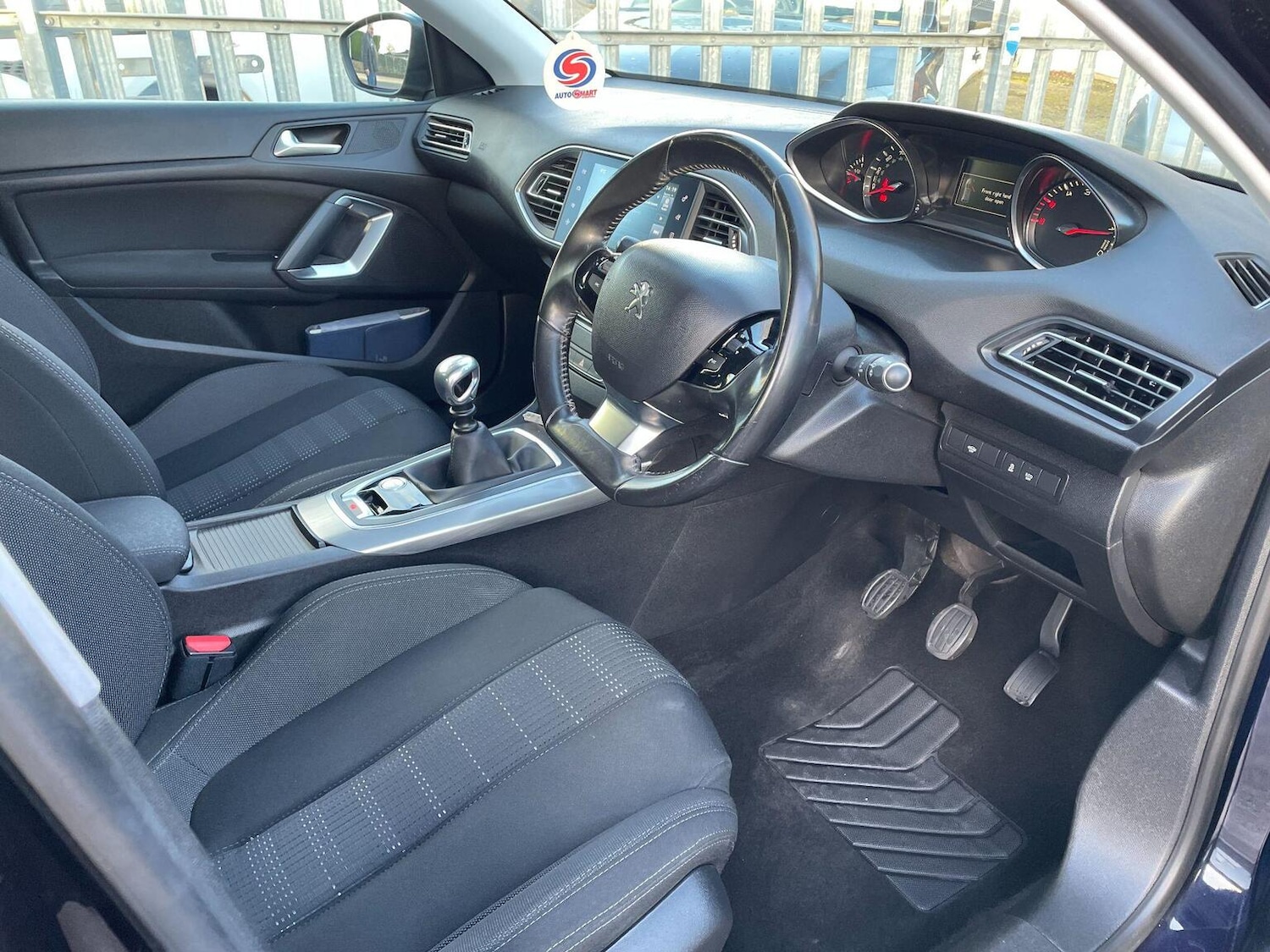 Used Peugeot 308 2015 for sale - 78149893: Photo 12