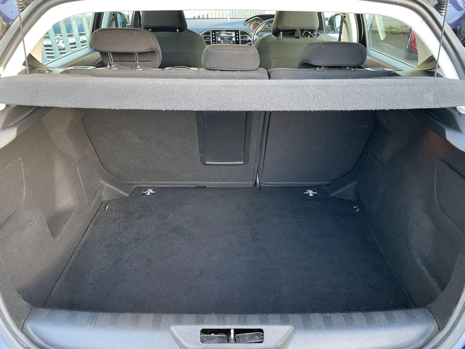 Used Peugeot 308 2015 for sale - 76936007: Photo 16