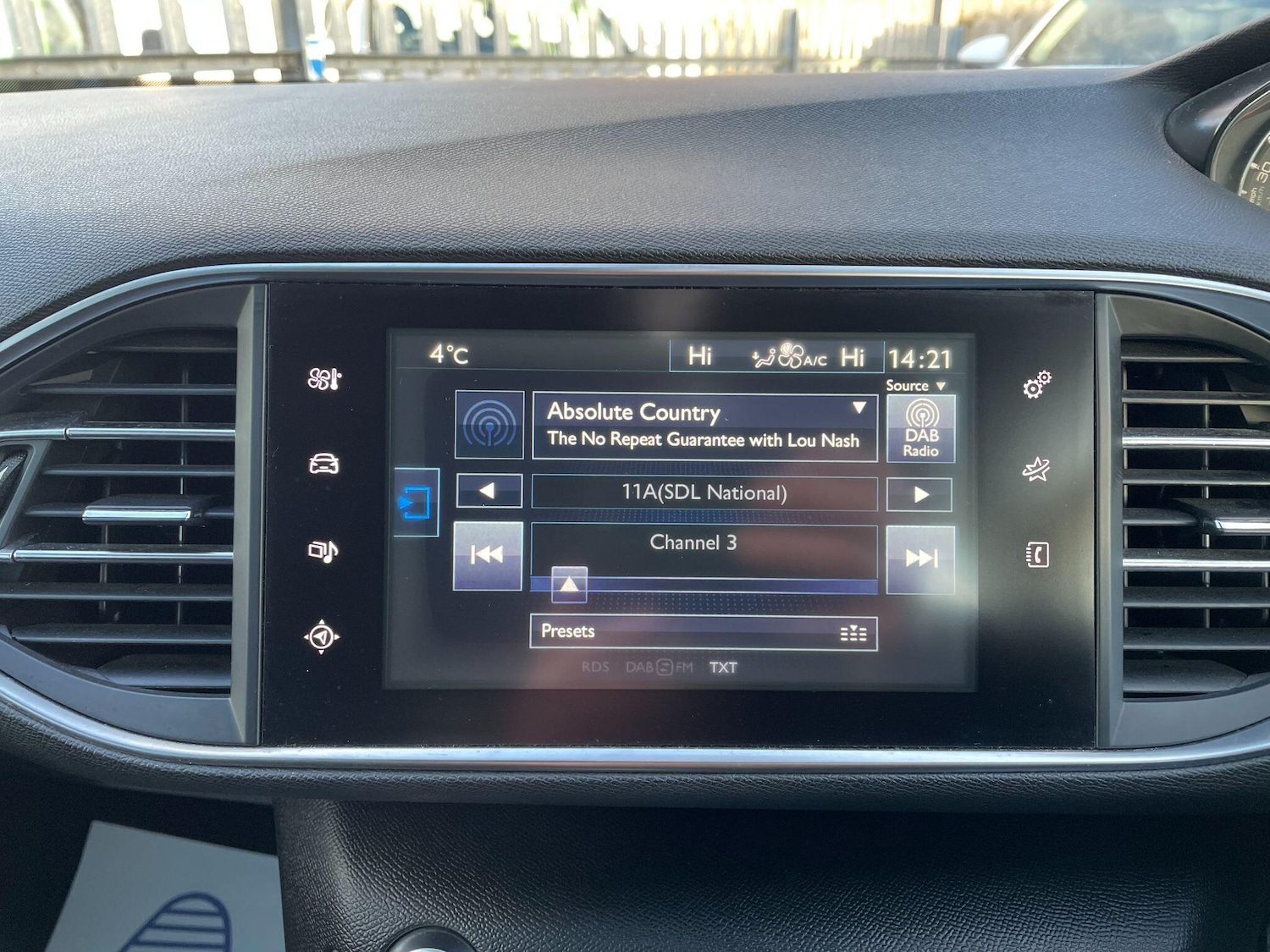 Used Peugeot 308 2015 for sale - 76936007: Photo 23