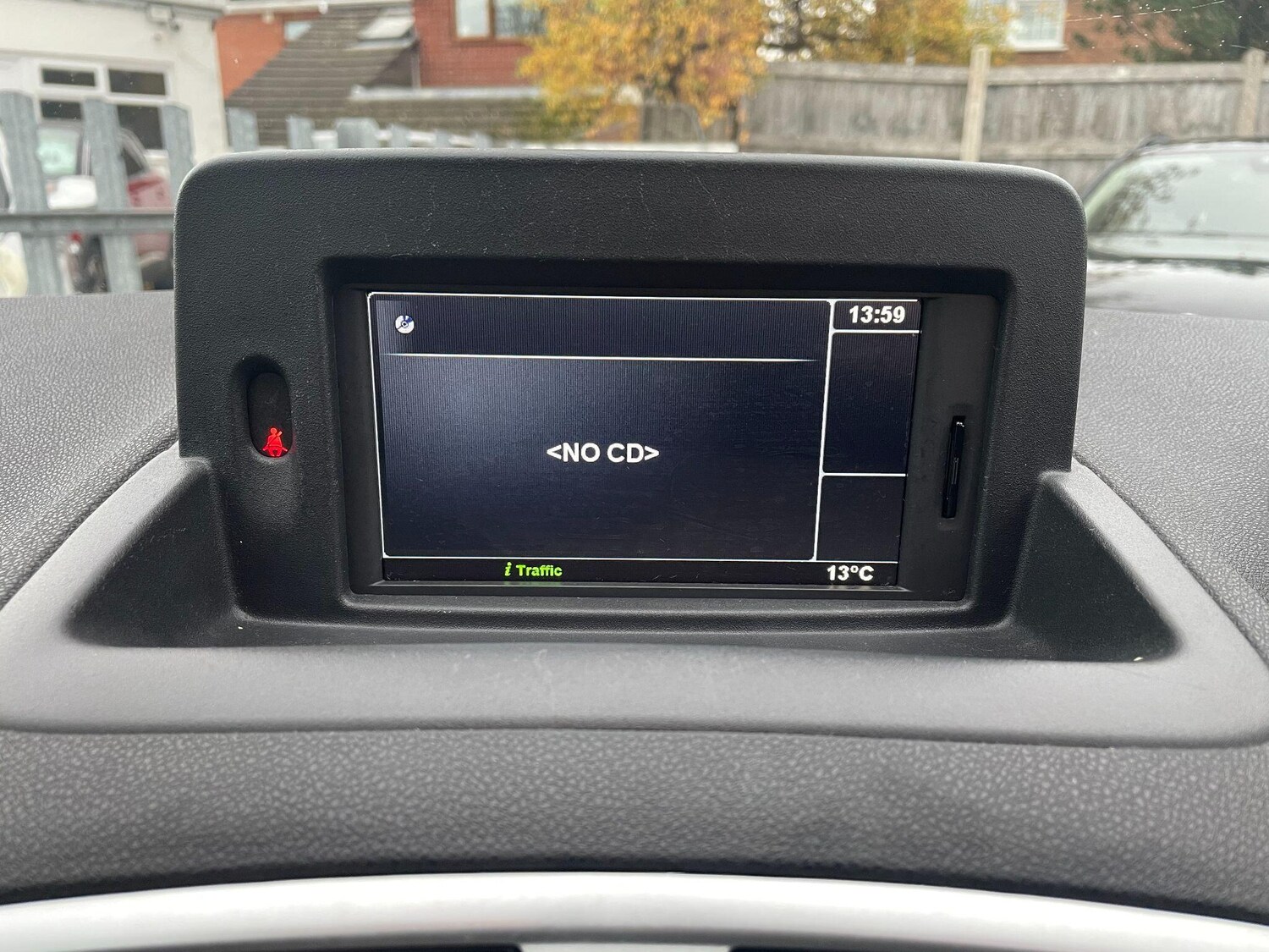 Used Renault Clio 2011 for sale - 76572978: Photo 28