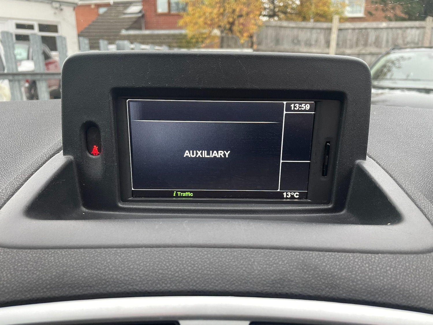 Used Renault Clio 2011 for sale - 76572978: Photo 29