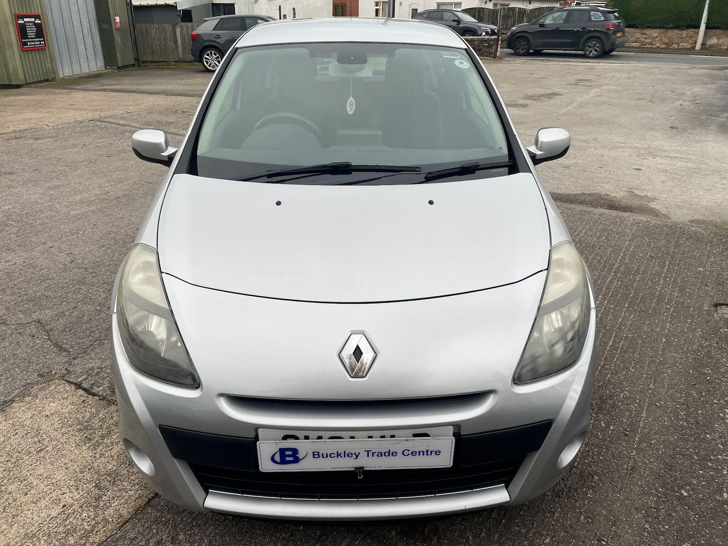 Used Renault Clio 2011 for sale - 76572978: Photo 32