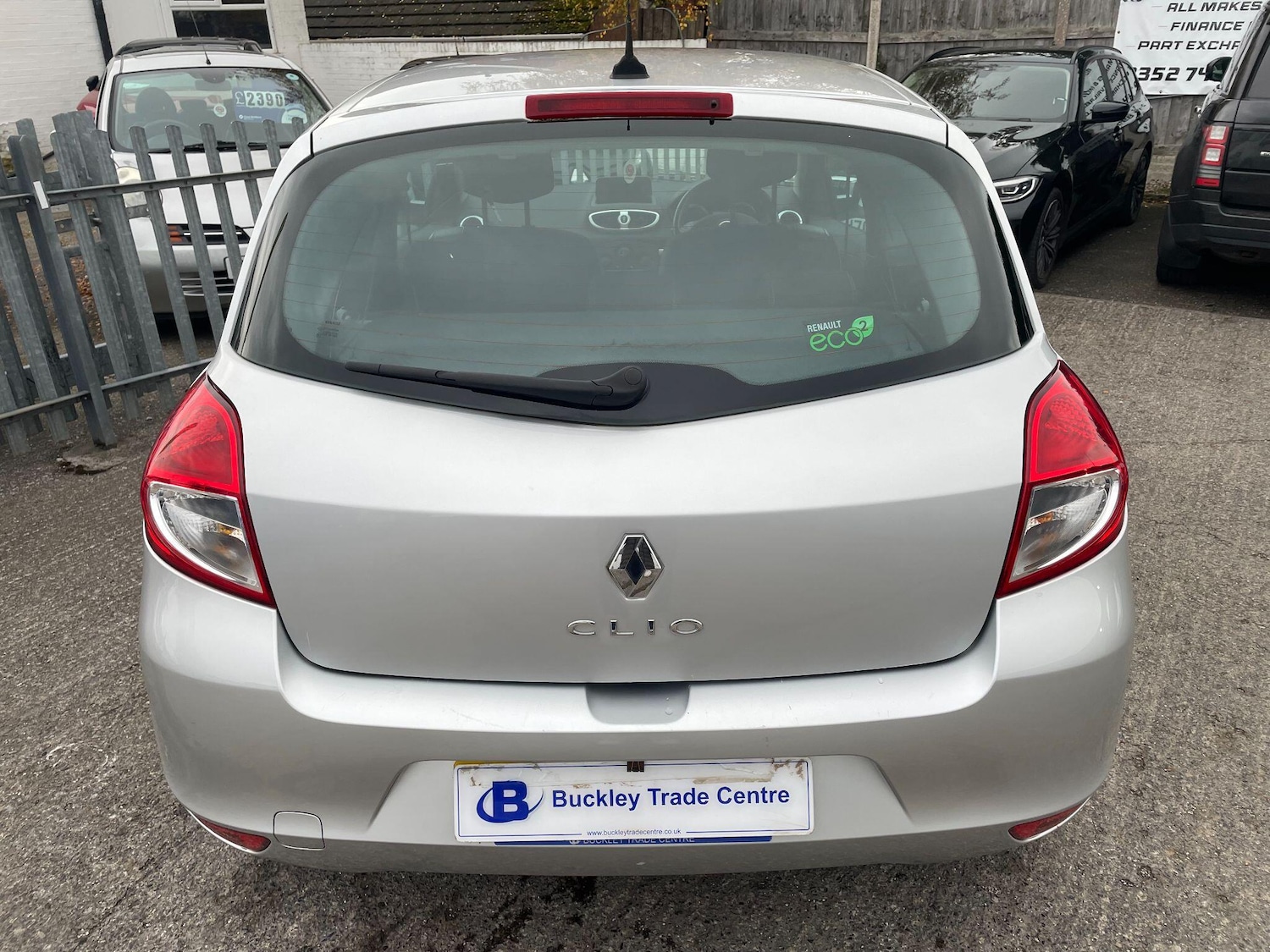 Used Renault Clio 2011 for sale - 76572978: Photo 35
