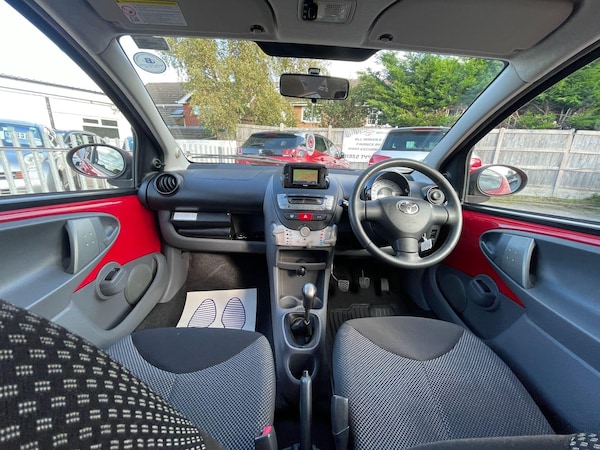 Used Toyota AYGO 2011 for sale - 76042000: Photo 12