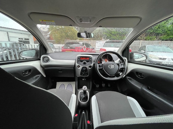 Used Toyota AYGO 2015 for sale - 76166913: Photo 12