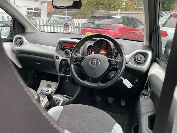 Used Toyota AYGO 2015 for sale - 76166913: Photo 13