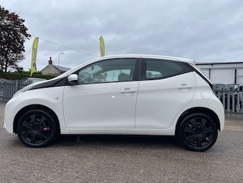 Used Toyota AYGO 2015 for sale - 76166913: Photo 2