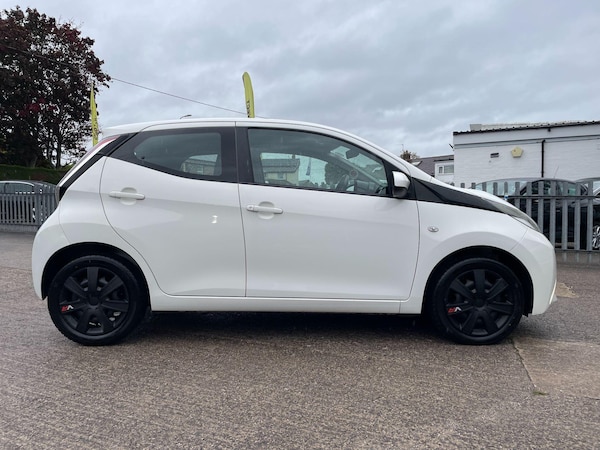 Used Toyota AYGO 2015 for sale - 76166913: Photo 5