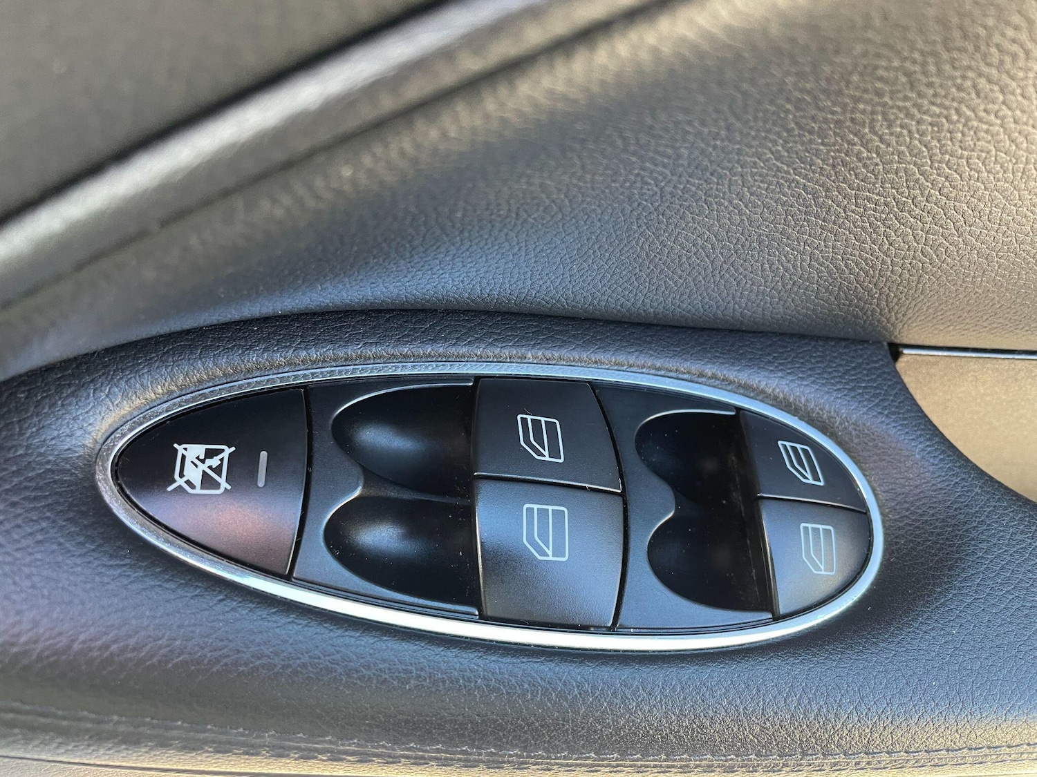 Used Mercedes-Benz CLS 2010 for sale - 76485426: Photo 17