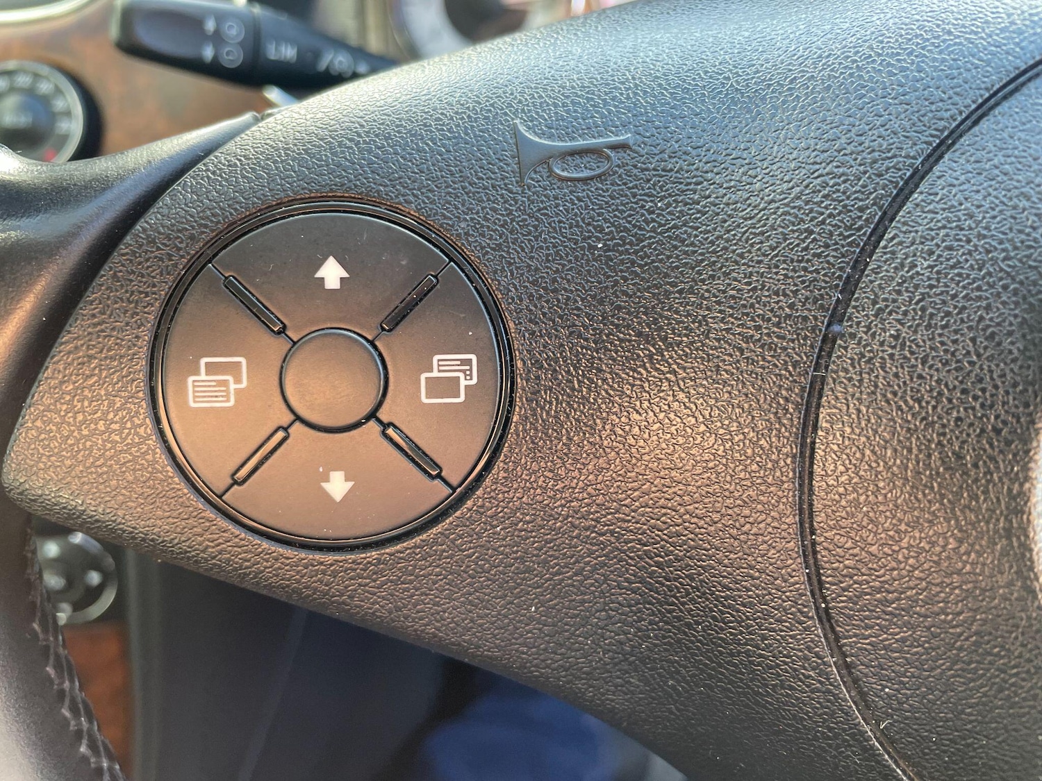 Used Mercedes-Benz CLS 2010 for sale - 76485426: Photo 18