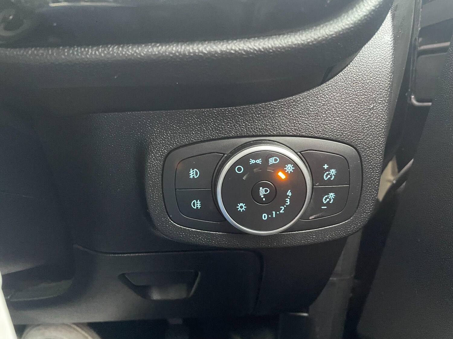 Used Ford Fiesta 2017 for sale - 76539126: Photo 25