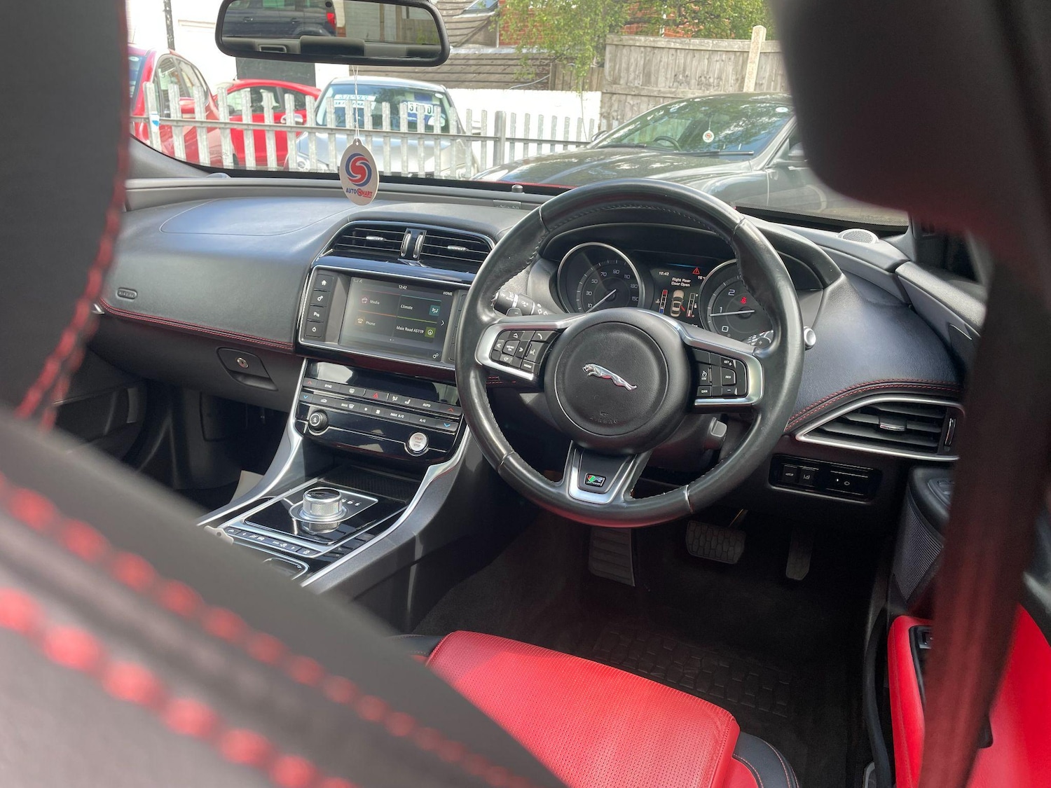 Used Jaguar XE 2015 for sale - 76936258: Photo 13