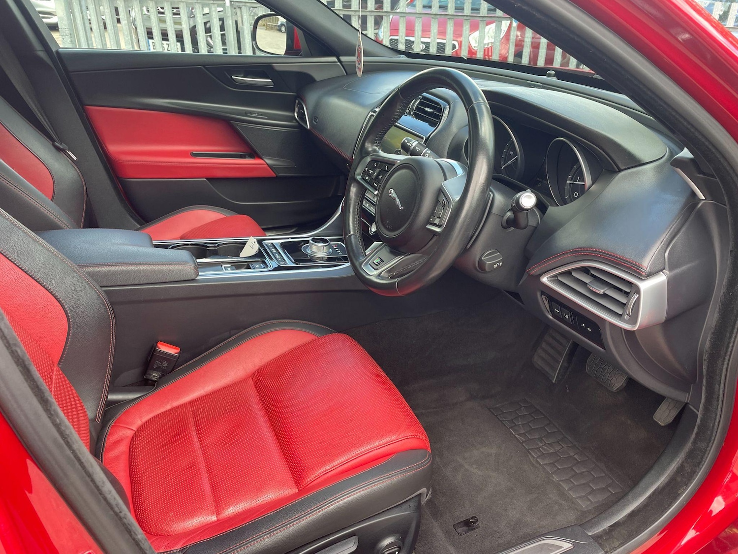 Used Jaguar XE 2015 for sale - 76936258: Photo 14