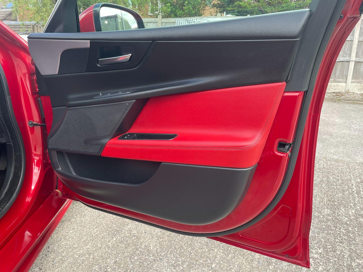 Used Jaguar XE 2015 for sale - 76936258: Photo 16