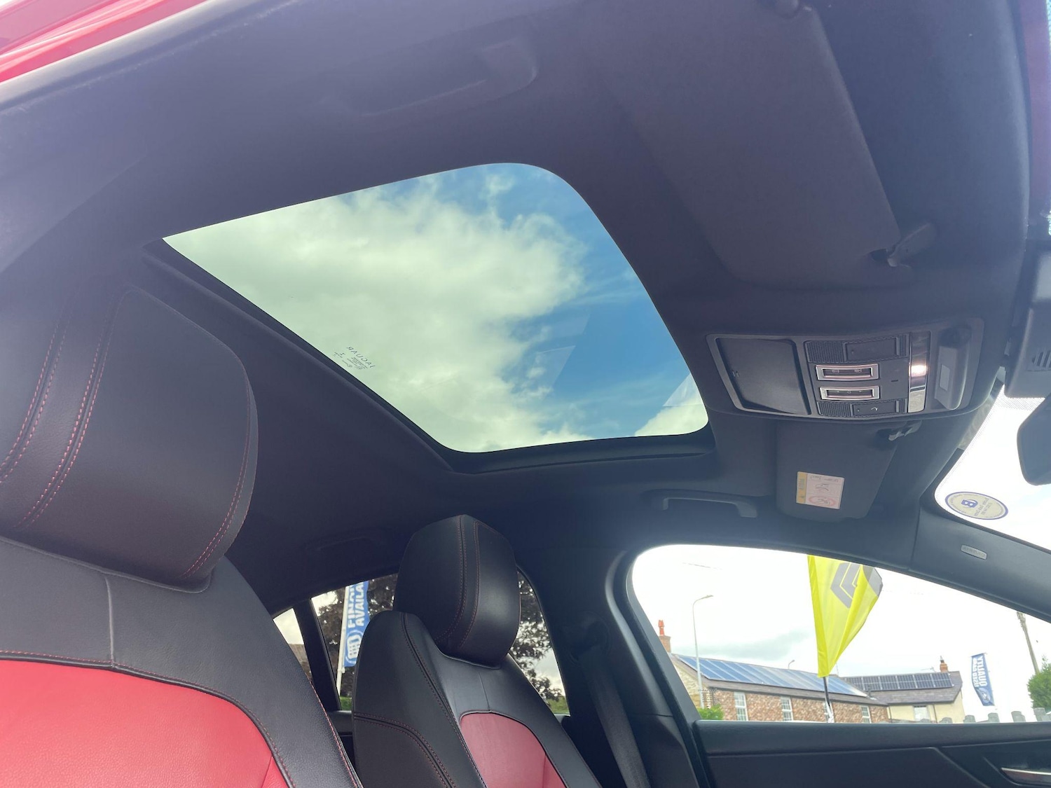 Used Jaguar XE 2015 for sale - 76936258: Photo 17