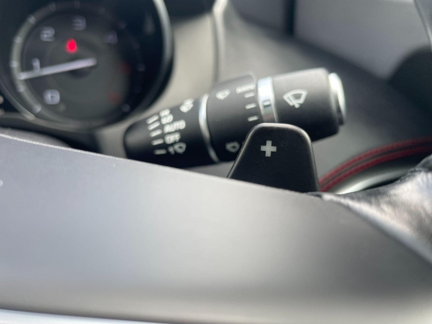 Used Jaguar XE 2015 for sale - 76936258: Photo 37