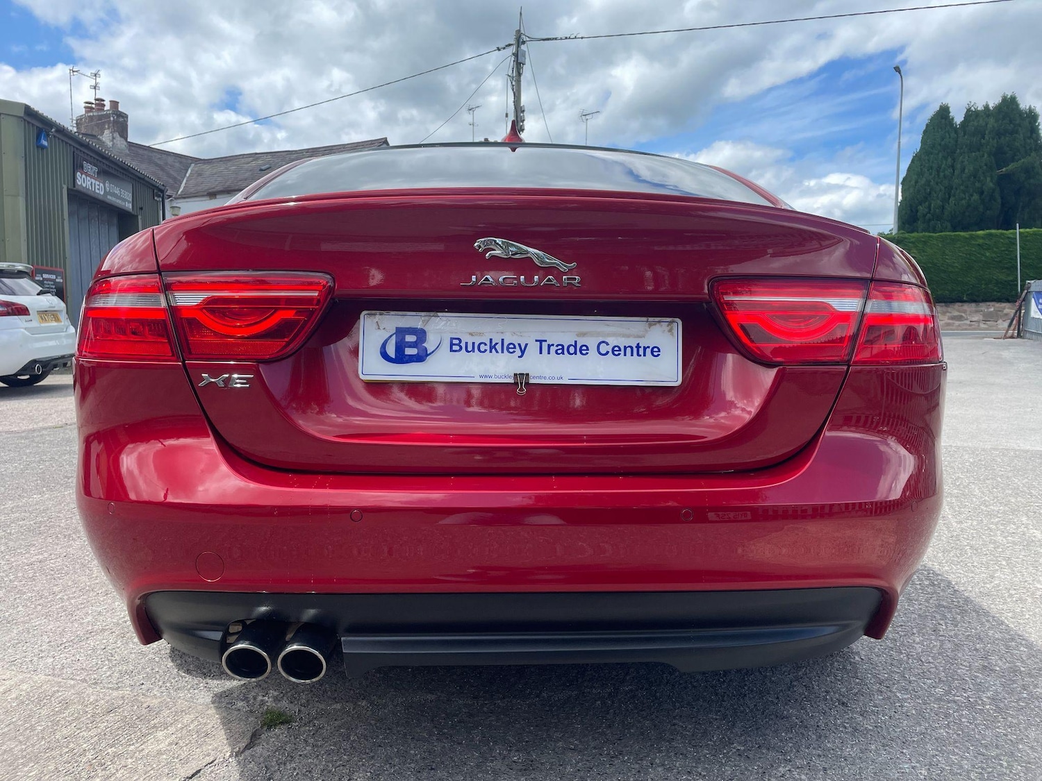 Used Jaguar XE 2015 for sale - 76936258: Photo 4