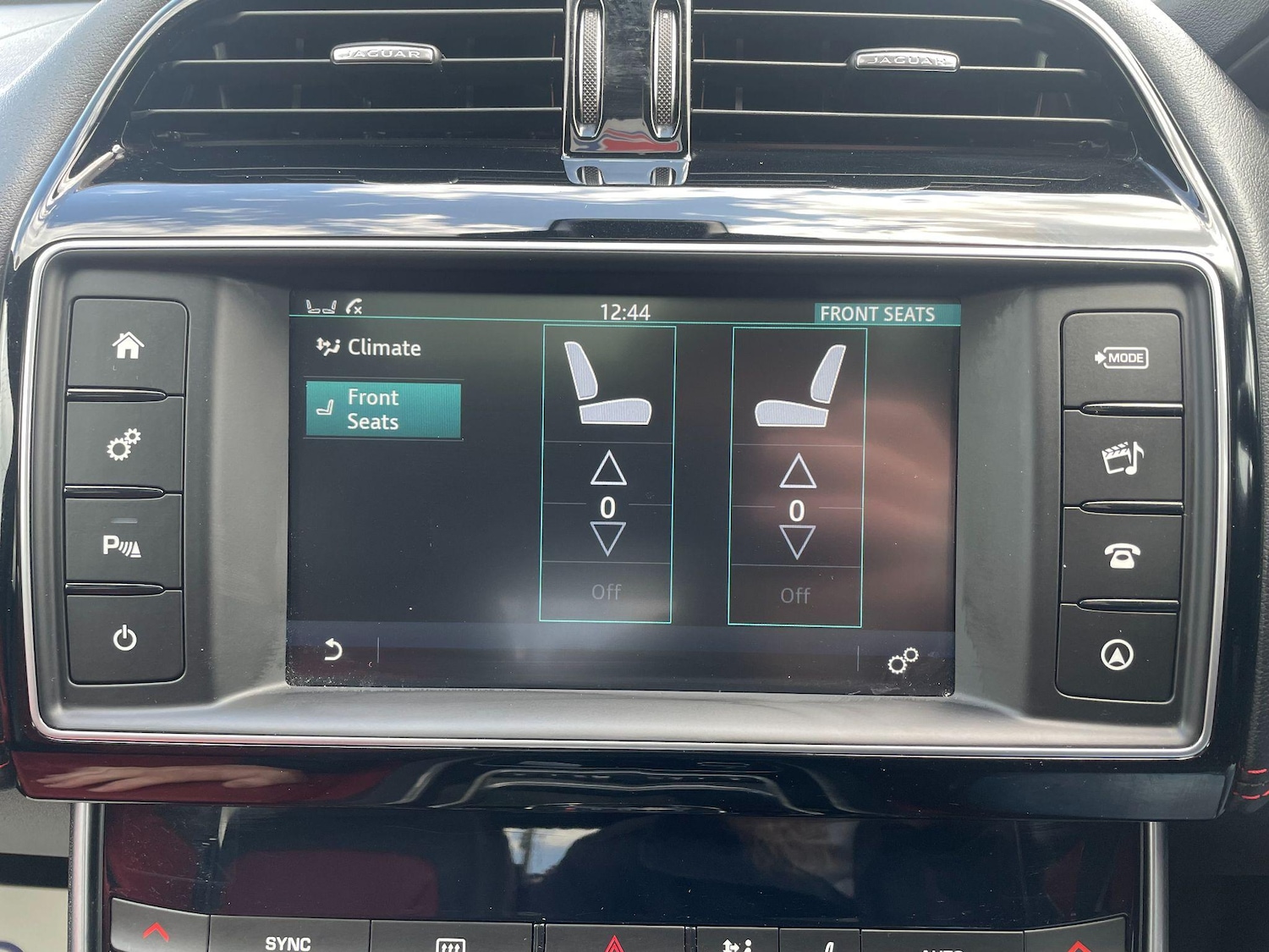 Used Jaguar XE 2015 for sale - 76936258: Photo 44