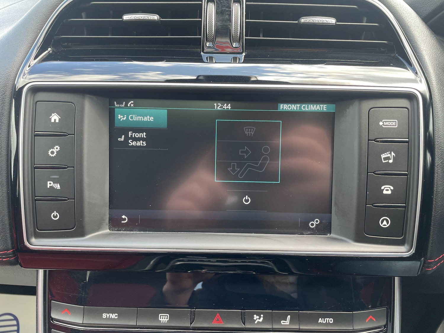 Used Jaguar XE 2015 for sale - 76936258: Photo 45