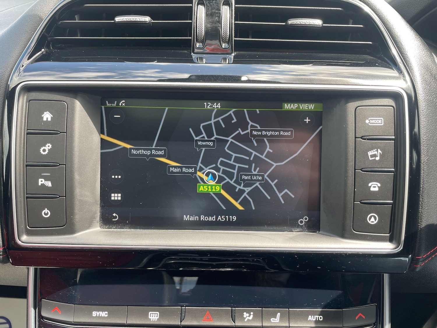 Used Jaguar XE 2015 for sale - 76936258: Photo 46