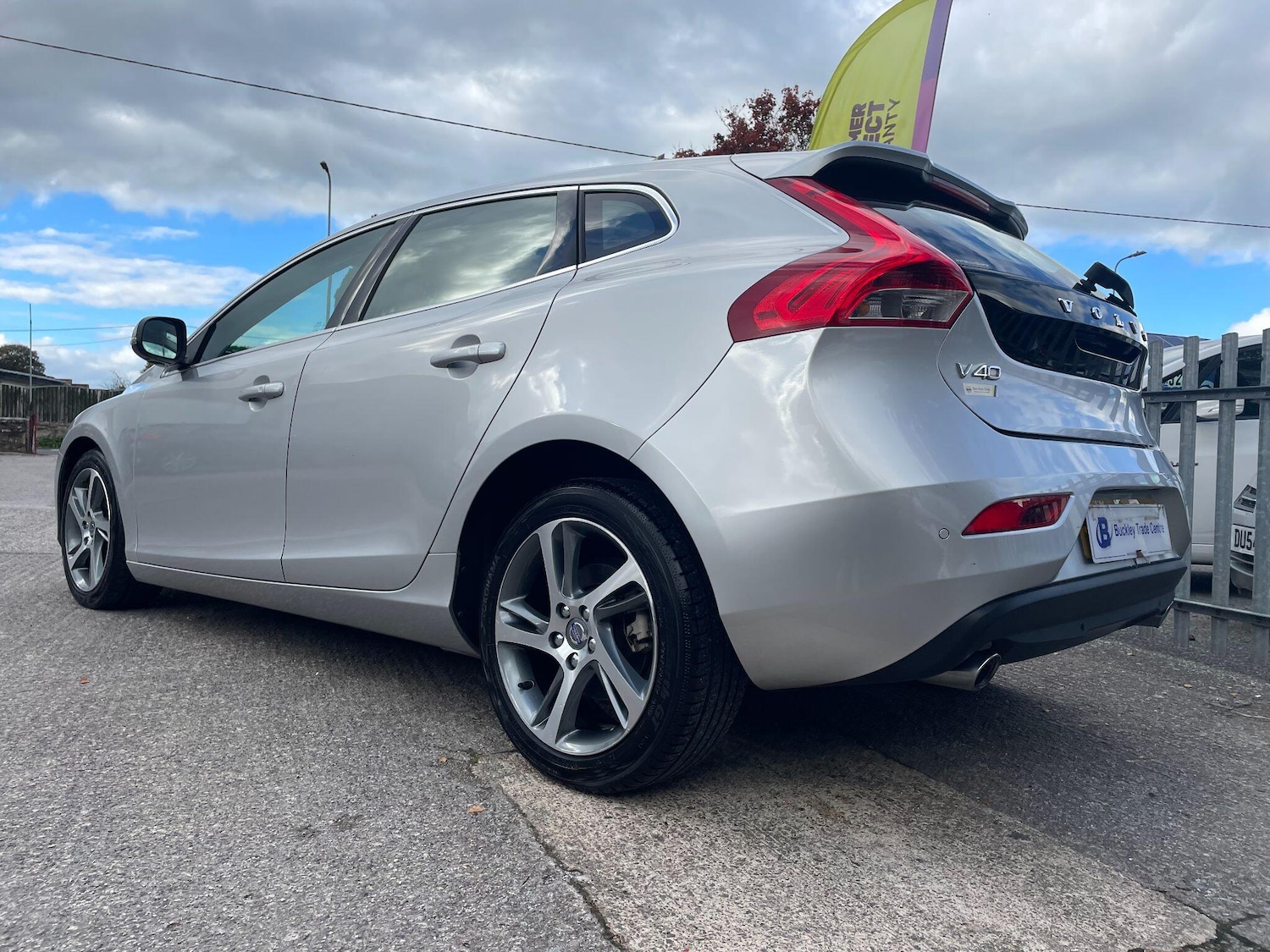 Used Volvo V40 2025 for sale - 76337417: Photo 10