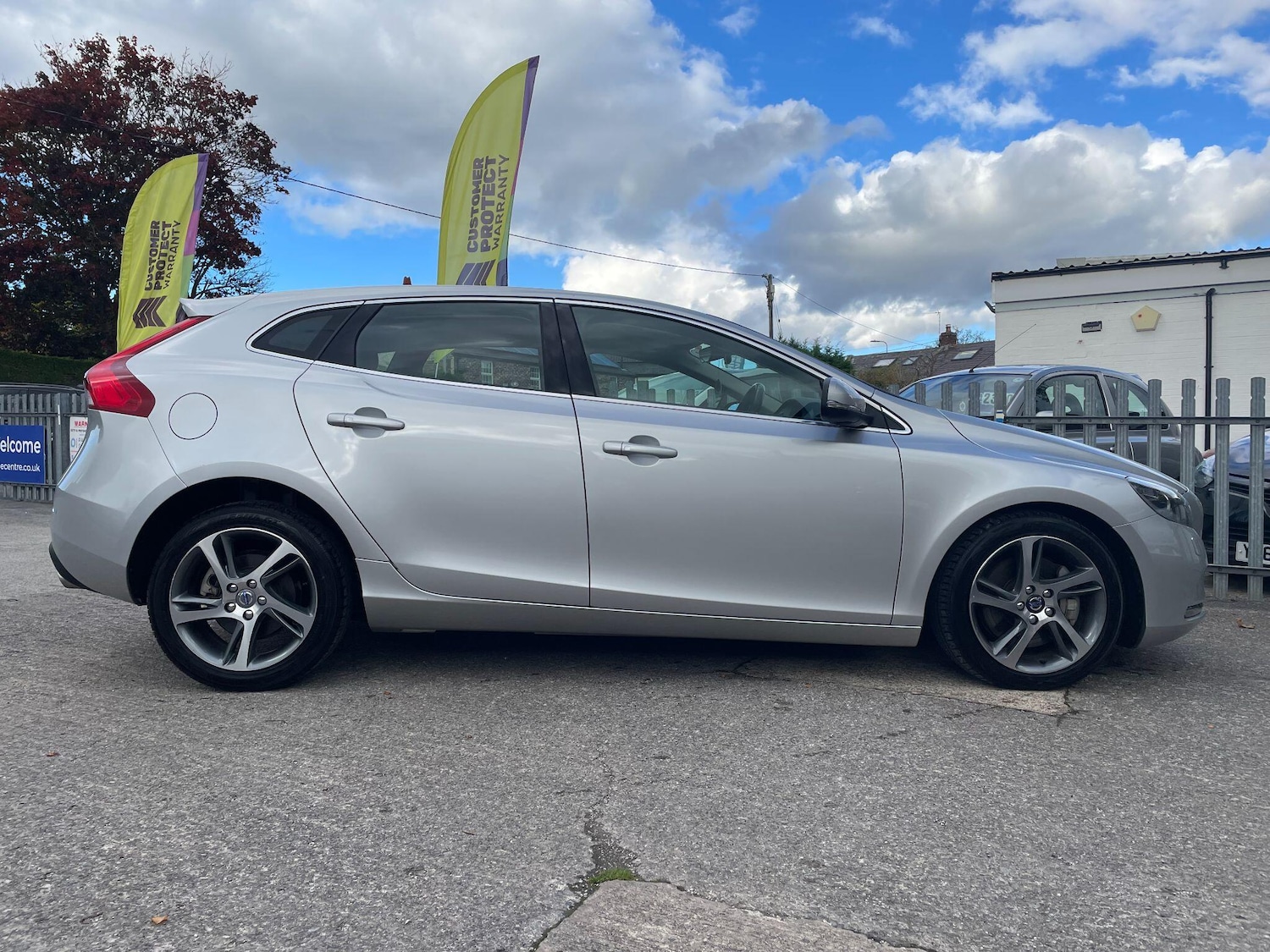 Used Volvo V40 2025 for sale - 76337417: Photo 6