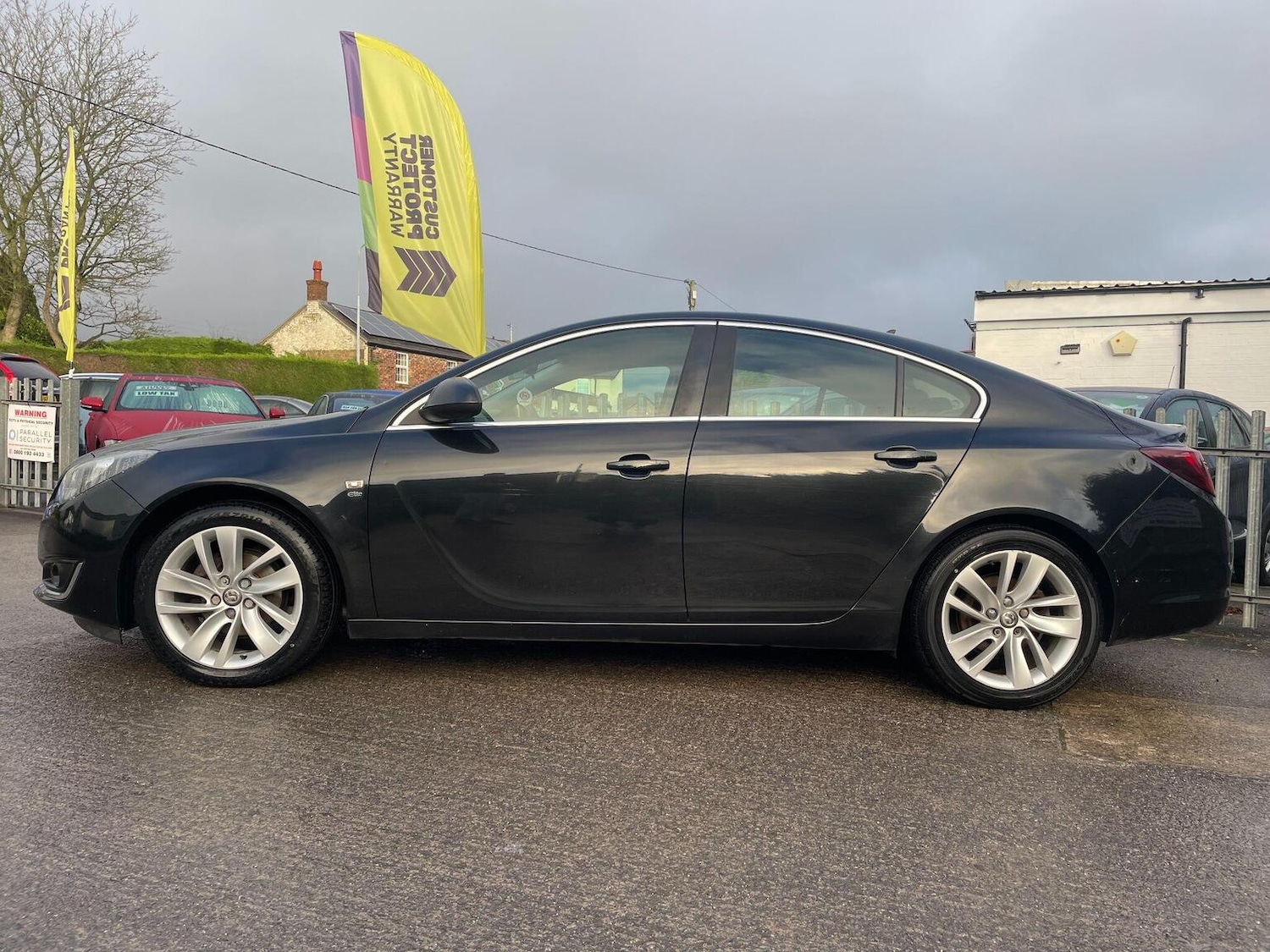 Used Vauxhall Insignia 2014 for sale - 78149890: Photo 2