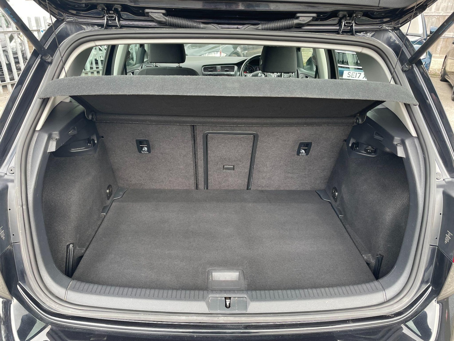 Used Volkswagen Golf 2018 for sale - 76993921: Photo 19