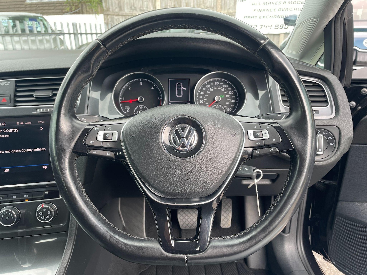 Used Volkswagen Golf 2018 for sale - 76993921: Photo 21