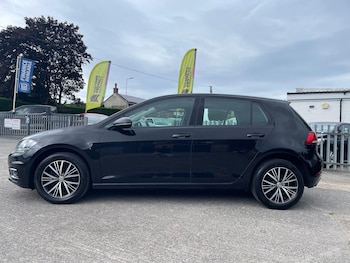 Used Volkswagen Golf 2018 for sale - 76993921: Photo