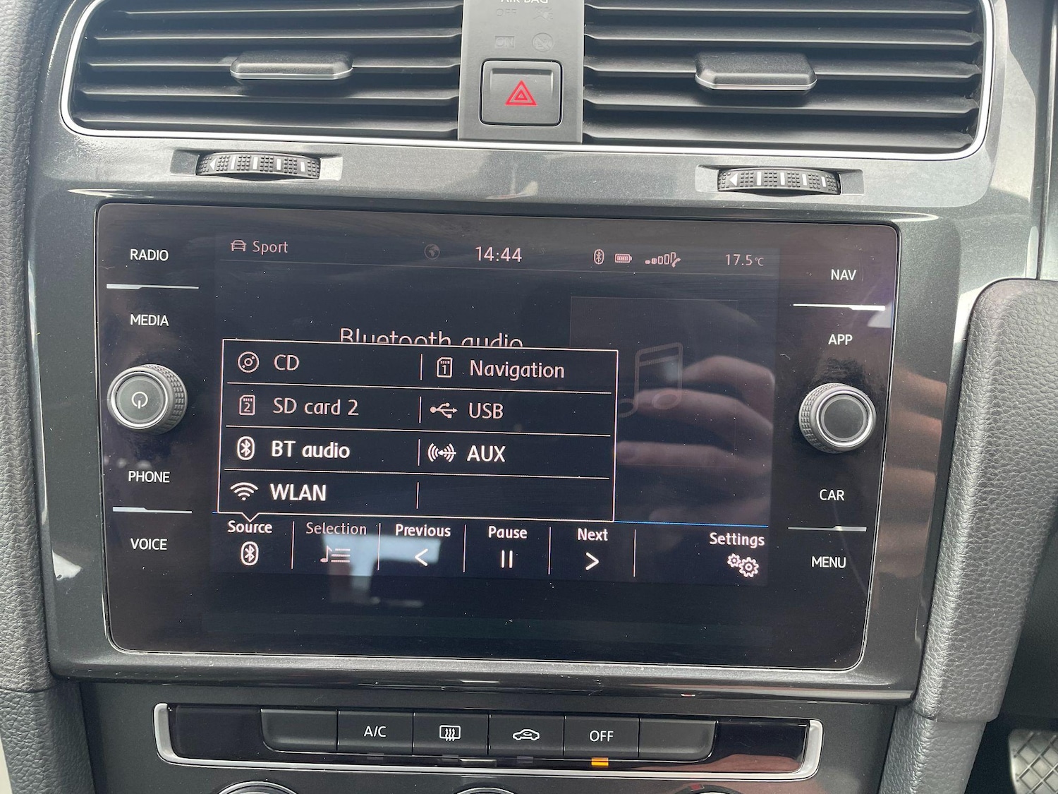 Used Volkswagen Golf 2018 for sale - 76993921: Photo 32