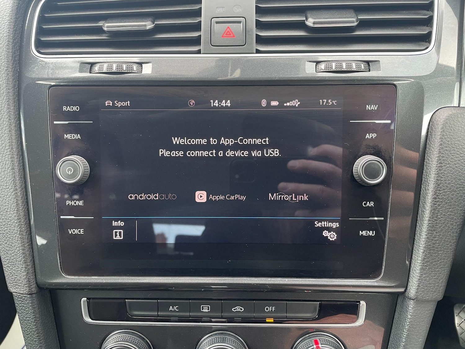 Used Volkswagen Golf 2018 for sale - 76993921: Photo 36