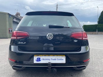 Used Volkswagen Golf 2018 for sale - 76993921: Photo