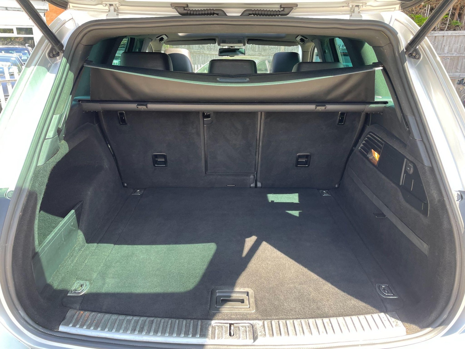 Used Volkswagen Touareg 2014 for sale - 76620232: Photo 22